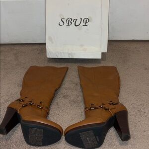 Women's Tan Boots